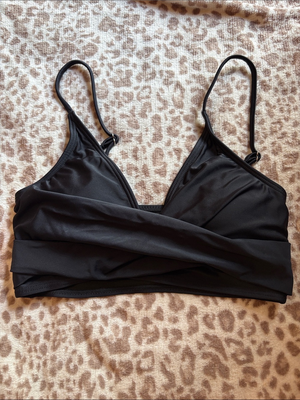 SHEIN Black Crisscross Bikini Top